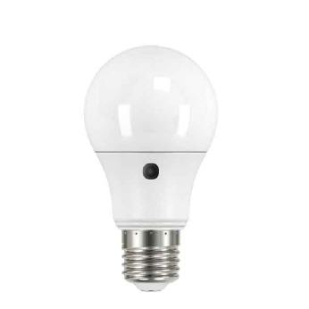 LED Sensor A60 opal 8,2W-810lm-E27/827